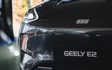 Megérkezett a Geely E2 Miskolcra – Ismerd meg a városi elektromos autó új generációját